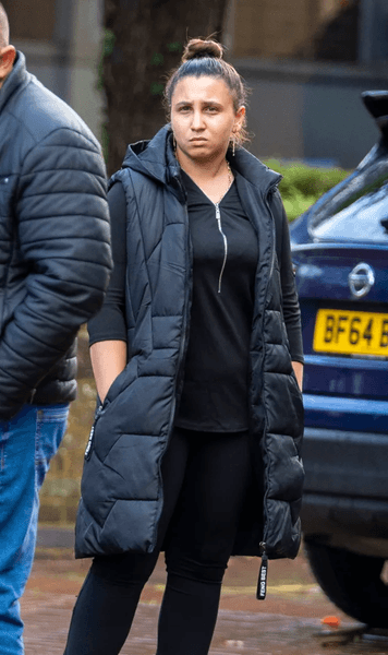 Доктор, врач, девушка притворилась врачом, доктор Кристина, самозванка, никто не заметил, мечтала стать врачом, лечила пациентов