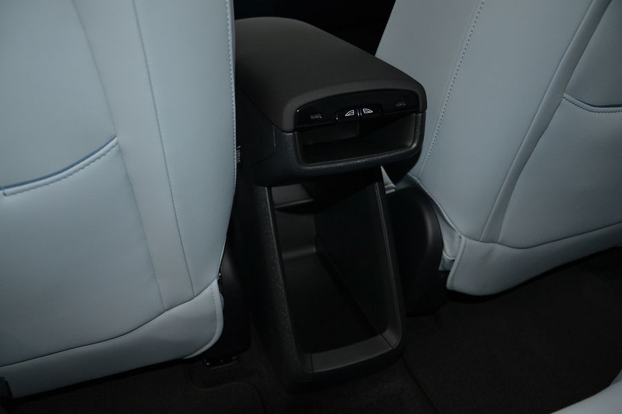 Volvo EX30 2024, Volvo EX30, новий Volvo EX30, електромобіль Volvo, кросовер Volvo, Volvo EX30 в Україні