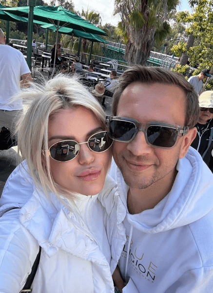 Дмитрий Ступка с девушкой