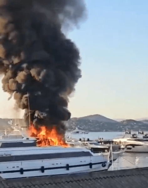 пожар на суперъяхте