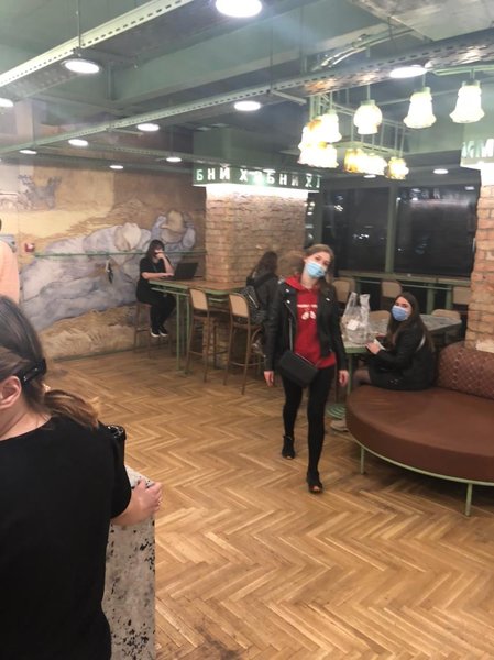 Кафе продовжує працювати, незважаючи на карантин