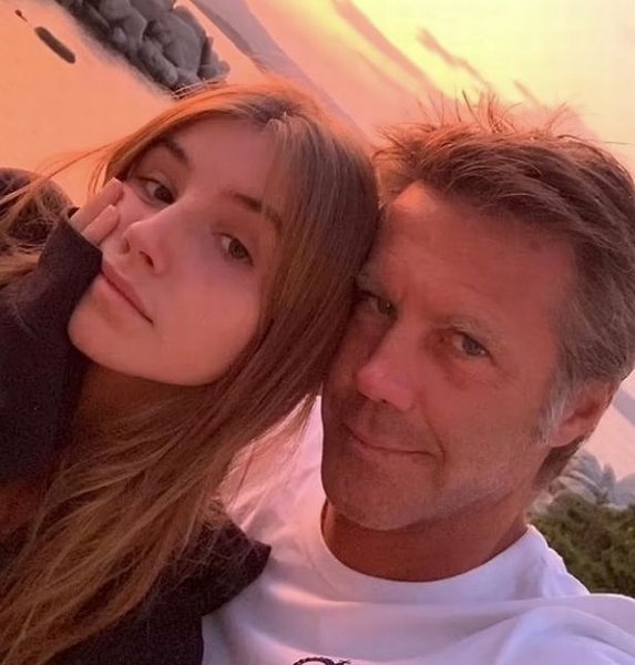 Виттория ди Савойя, Виттория ди Савойя с отцом, Эмануэле Филиберто Савойский, наследная принцесса Италии, блогерша, студентка,