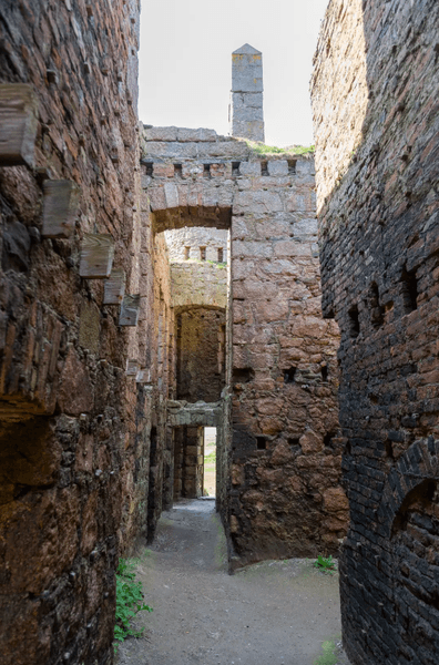 Замок Слейнс