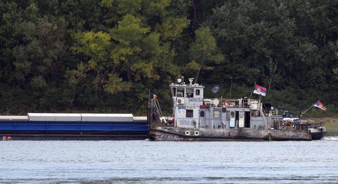 Німці затопили близько 200 своїх кораблів, щоб уповільнити наступ радянської армії. Німці затопили близько 200 своїх кораблів, щоб уповільнити наступ радянської армії.