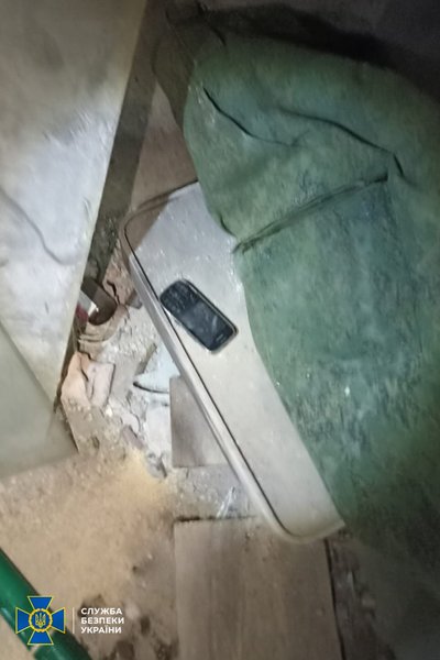 Знайдені предмети під час обшуку