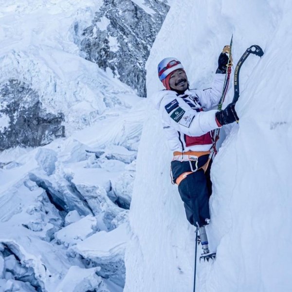 513A874C-F23D-4C6C-936F-595401B95FDF Британский ветеран покорил Эверест без обеих ног