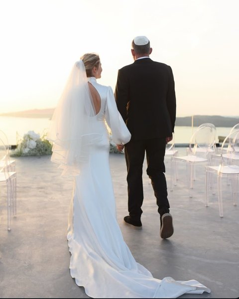 Муж KOLA надел на тайную свадьбу еврейскую кипу на тайную свадьбу