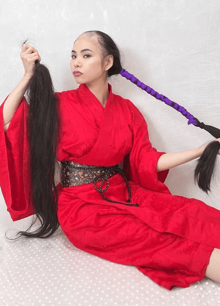 Жінка з довгим волоссям, Рапунцель, волосся, зачіска, модель, хвороба, захворювання, втрата волосся, випадіння волосся,