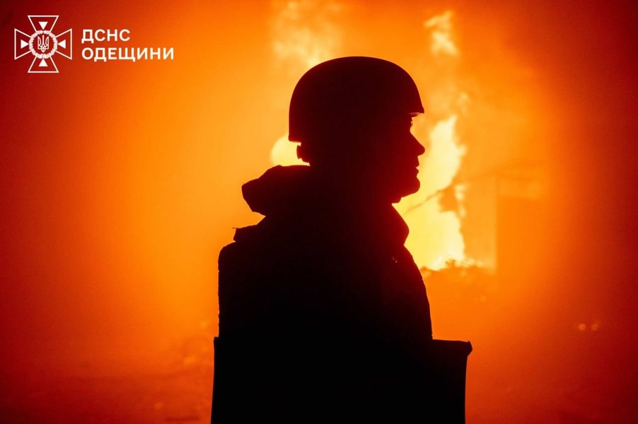 Співробітник ДСНС Одеської області