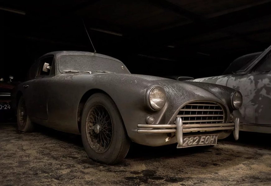 AC Ace, коллекция авто, ретро авто, заброшенные авто, Ford Mustang, Jaguar E-Type