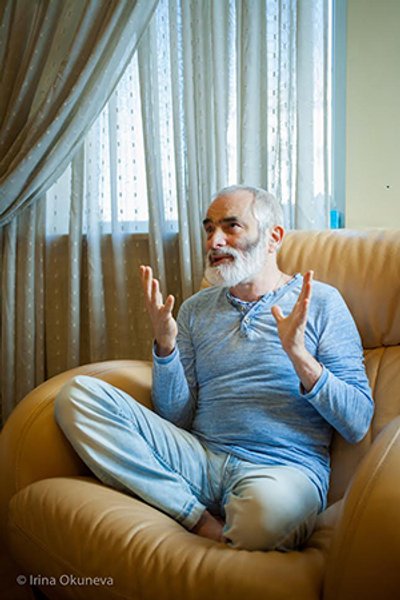 

Александр Ройтман: "Идти путем сердца приятно. Это про счастье, а не про правду. А правота/победа/справедливость — конструкция по управлению стадами. Она очень хорошо обучает и работает безупречно, если накрыть грудью пулемет должен кто-то другой"
