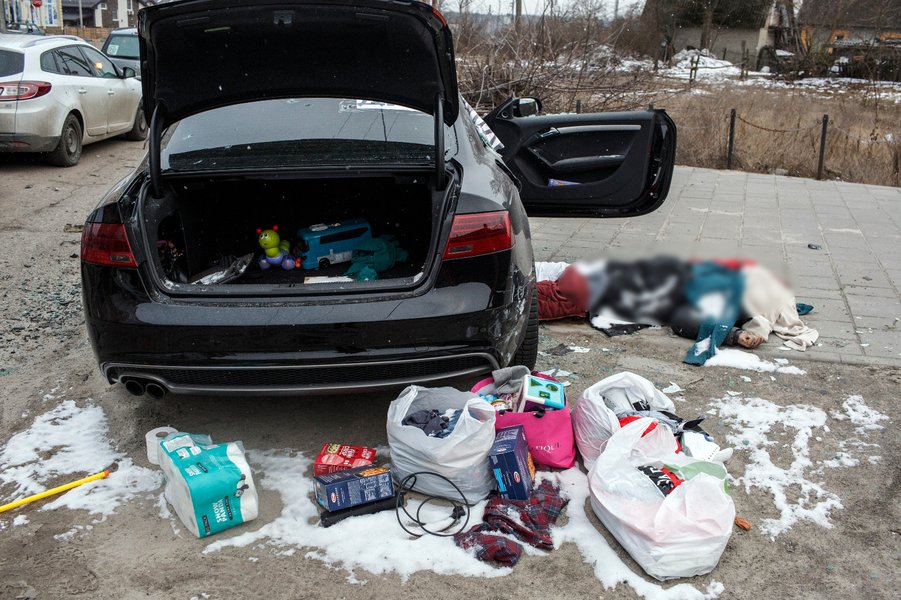 Расстрелянный оккупантами в Киевской области гражданский автомобиль