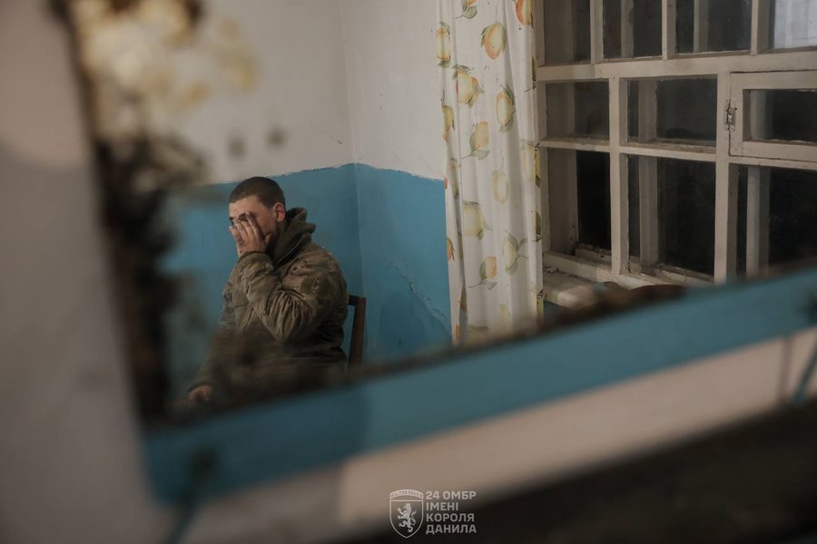 Українські воїни взяли у полон "елітних" російських десантників