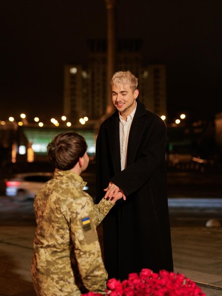 Помолвка MELOVIN