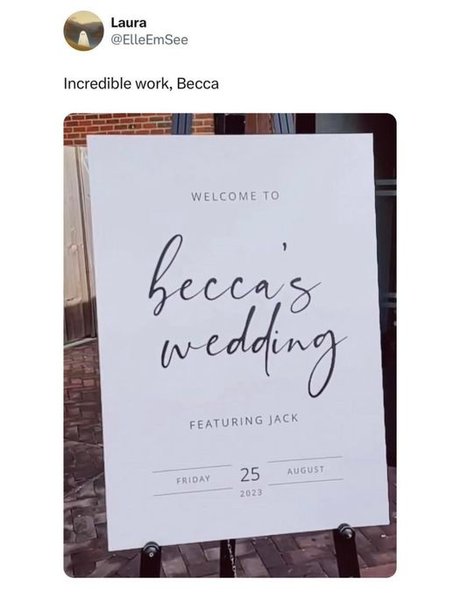 Наречена, весільна вивіска, весільна церемонія, весільна сукня, наречена здивувала людей, привернула увагу гостей