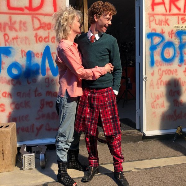 Талула Райли, илон маск, Томас Броди-Сангстер