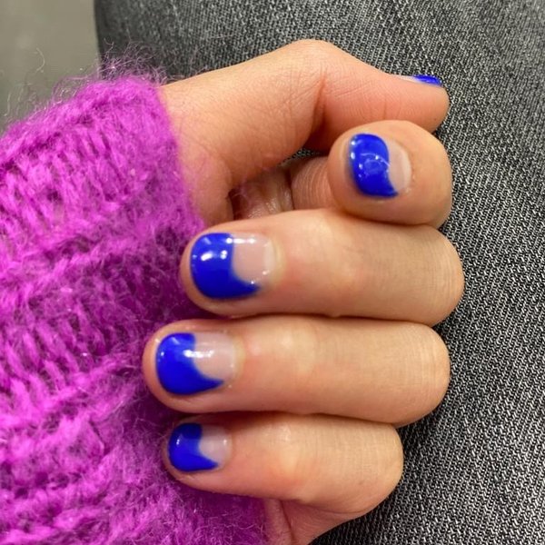 синий маникюр, синий лак, модный маникюр, тренды маникюра