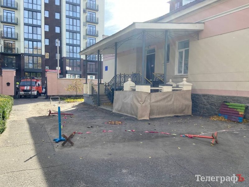 В Кременчуге скончалась девочка, на которую упало дерево