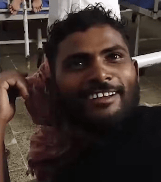 Мужчина укусил змею, трижды укусил змею, змея напала на мужчину, ядовитая змея, древнее поверье, традиция, доставили в больницу