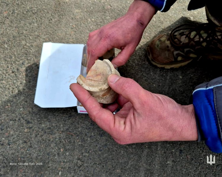 Военнослужащие позаботились о том, чтобы артефакт попал в музей "Старофлотские казармы" для дальнейшего анализа