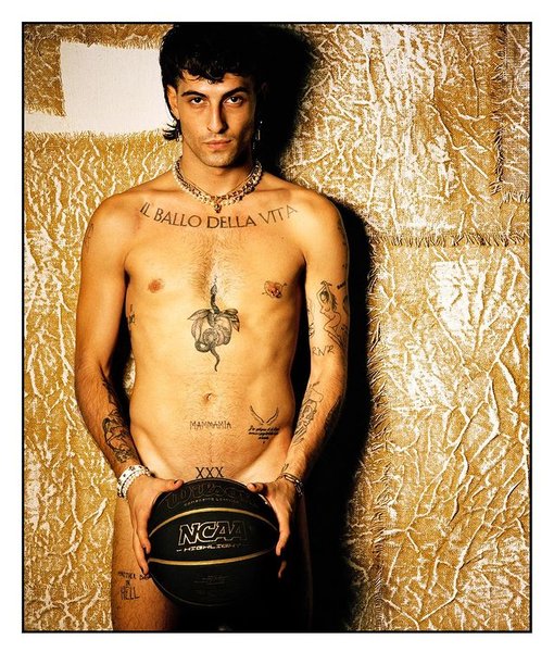 дамиано давид татуировки, дамиано давид, солист манескин, манескин татуировки