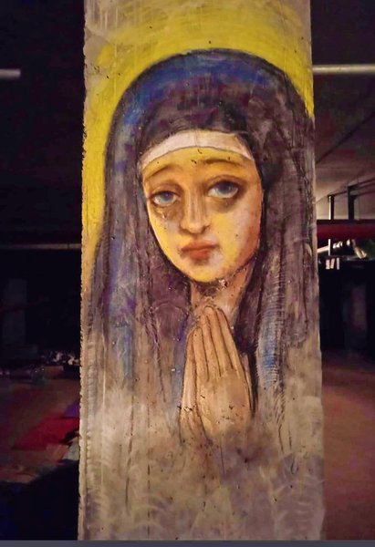 обстріли києва, бомбосховища в києві, сховище в києві, лана овчиннікова київ, лана овчиннікова художниця, лана овчиннікова волонтер, волонтери києва, лана овчиннікова ляльки,