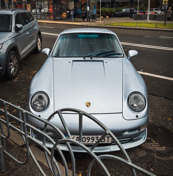 Porsche 911 Carrera