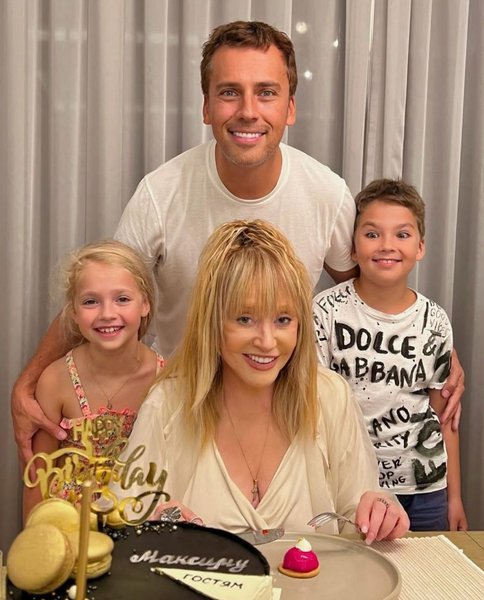 максим галкін, позбавити галкіна батьківських прав, діти максима галкіна, діти пугачової, діти пугачової та галкіна, ліза та гарі галкіни, юрист ярослав михайлов, галкін прокуратура, галкін іноагент