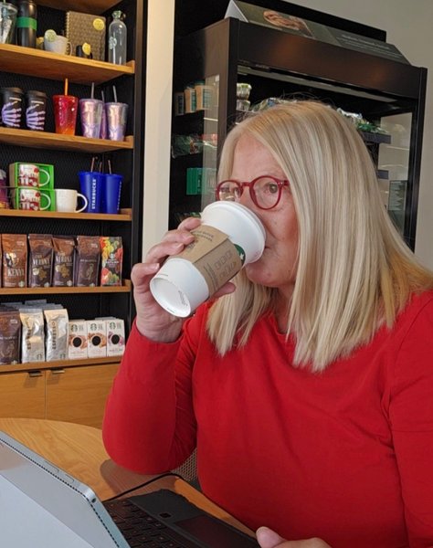 Анджела Уорд