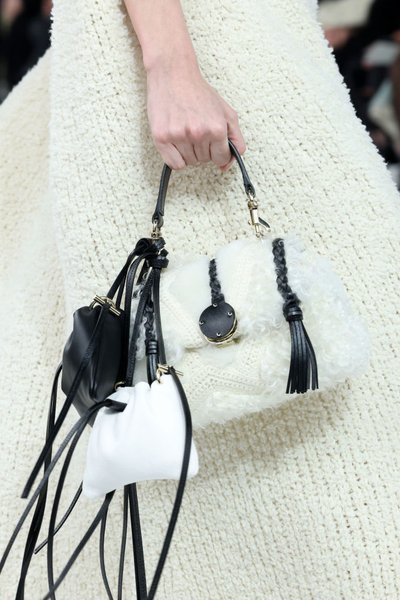 Показ Chloe осінь-зима 2023 фото