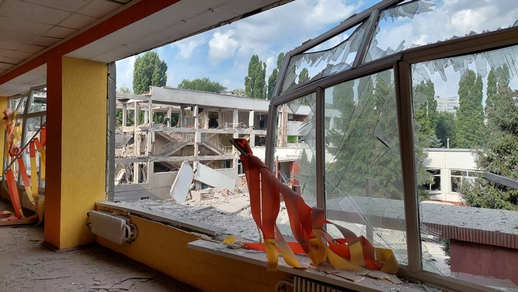 Харьков гимназия обстрел ракетный удар оккупанты война