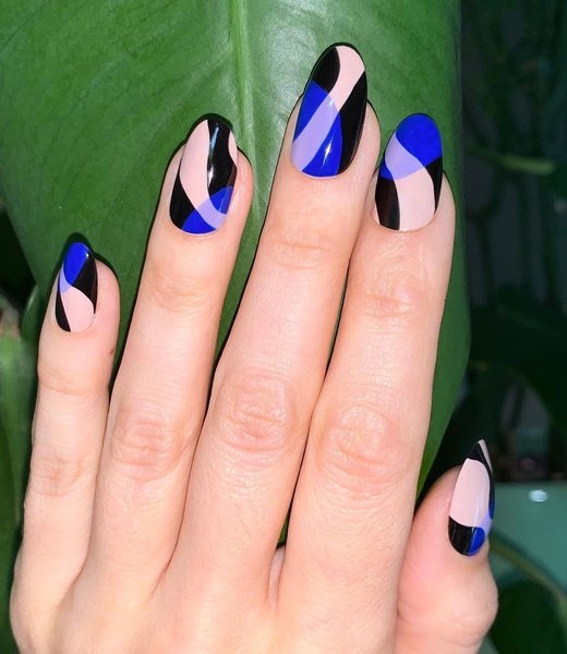 синий маникюр, синий лак, модный маникюр, тренды маникюра