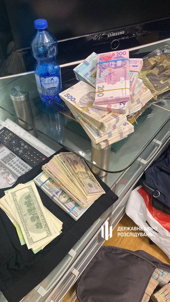 У підозрюваного знайшли велику суму готівки
