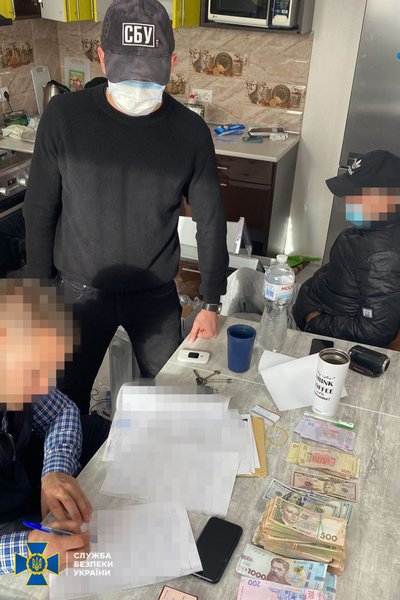 СБУ ликвидировала три схемы по подделке COVID-сертификатов и ПЦР-тестов