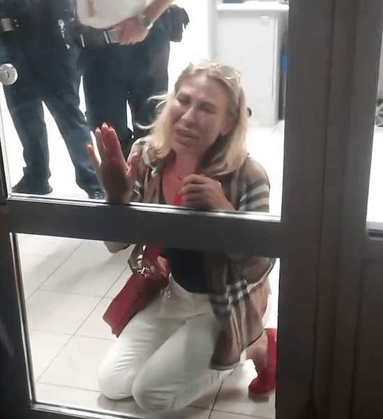 Пассажирка устроила истерику