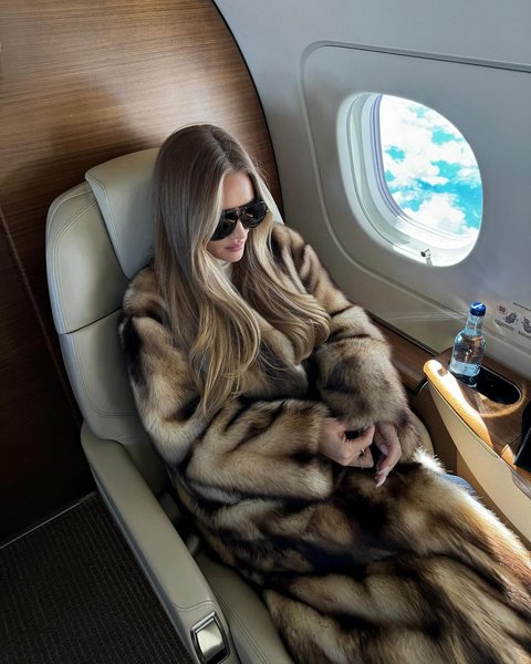 Рози Гантингтон-Вайтли