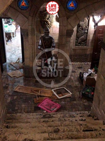 Обстановка дома Владимира Барданова