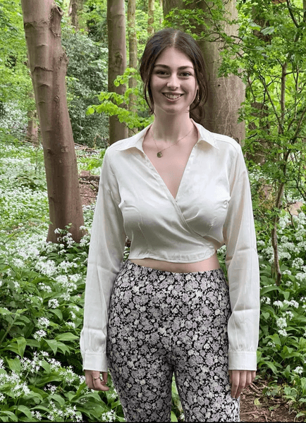 Дівчина з рідкісним захворюванням, синдром хронічної втоми, МЕ, не може їсти, не може пити, постійний біль, діагноз, рідкісна хвороба