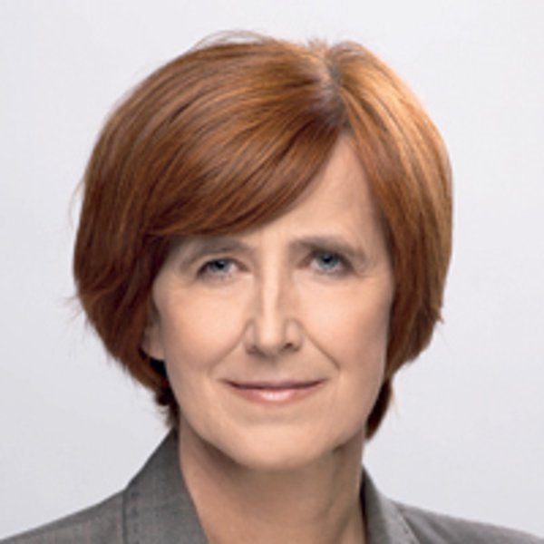 
Министр семьи,  труда и социальной политики Польши Эльжбета Рафальская о привлечении в страну украинских работников
