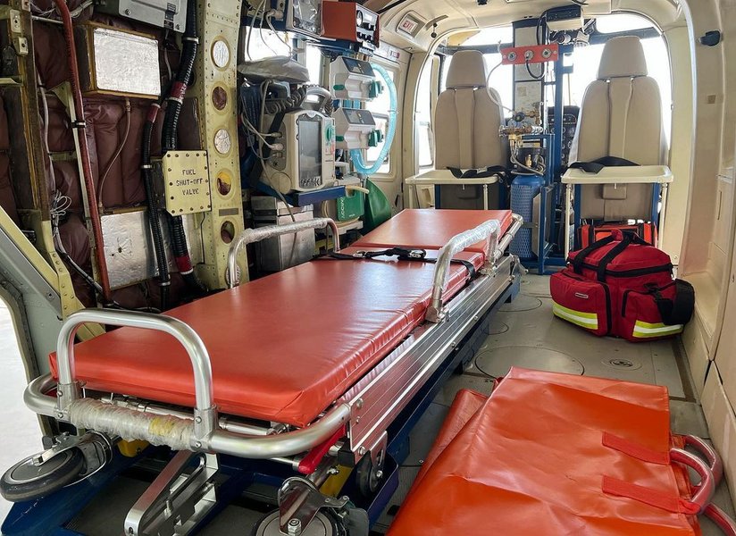 Волонтеры передали ВСУ вертолеты и машины скорой