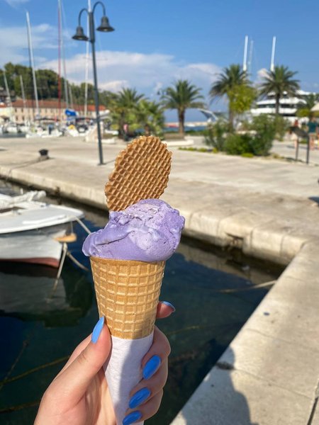 На Хваре есть лавандовое мороженое