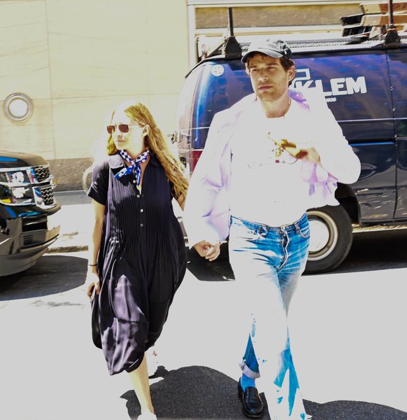 Эшли Олсен, Луи Эйснер