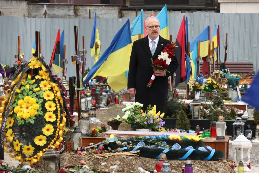 Эгилс Левитс, Владимир Зеленский, помощь, ВВП Латвии, военные поставки