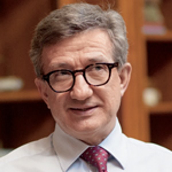 
Сергей Тарута
о противостоянии власти и олигархов
