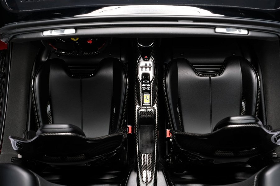 Масштабная копия Ferrari 296 GTS