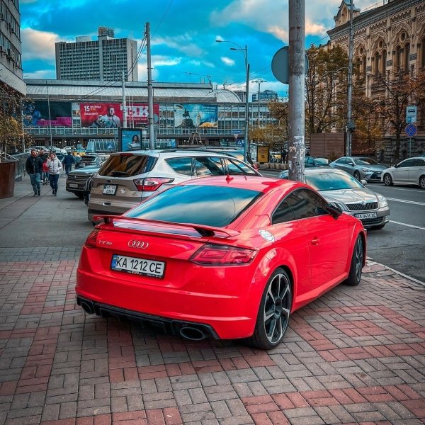 Audi TT RS у Києві qkxiqdxiqdeihrant