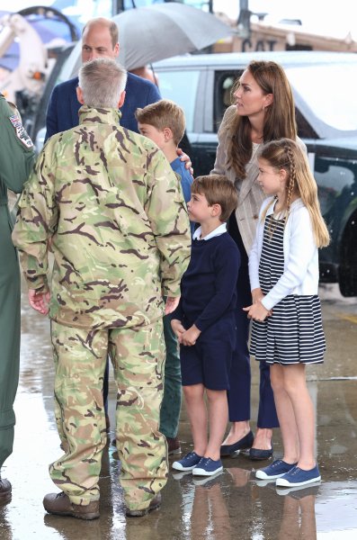 принцесса шарлотта принц луи Принц Вільям та Кейт Міддлтон з дітьми