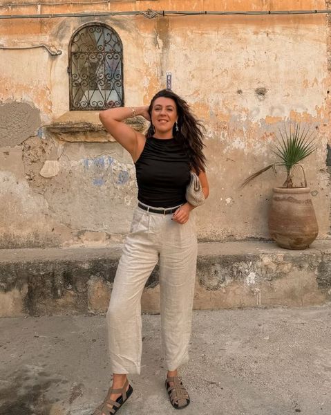 Жінка купила дешевий квиток на літак і полетіла до Греції, як їй вдалось відпочити за невеликі гроші