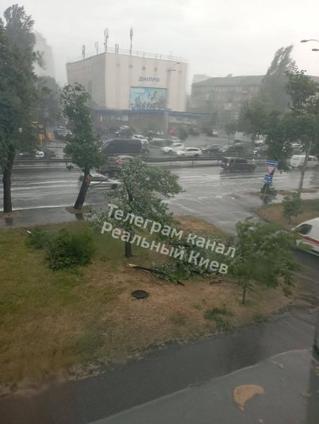 киев ураган, киев ураган фото, град киеве, погода в киеве