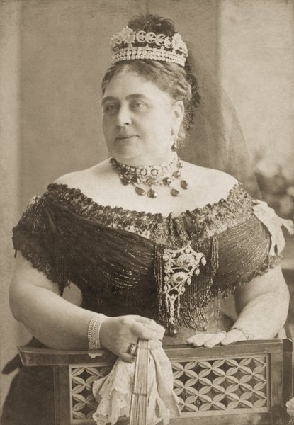 Teck Crescent тиара, герцогиня Текская